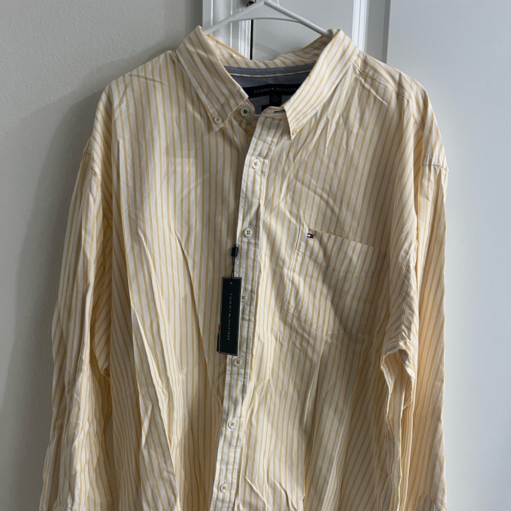 Tommy Hilfiger long sleeve button up shirt. Size 2XL